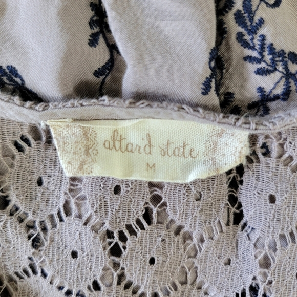 Altar'd State Gray Blue Ruffle Sleeve Crochet Lace Top Size M - Picture 8 of 11